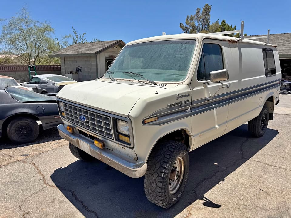 Ford-E350-4x4-quadravan-1986