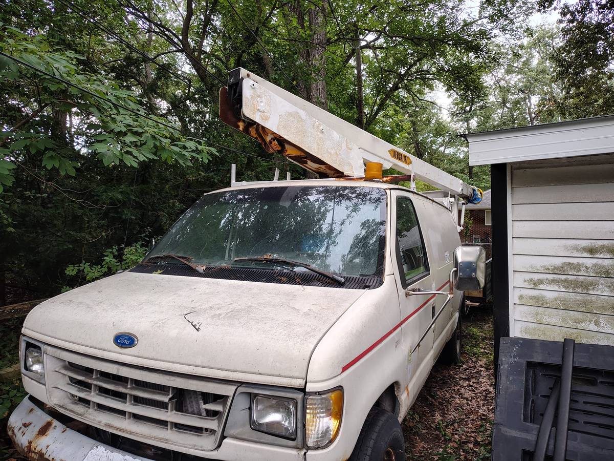 Ford-E350-cargo-van-1995