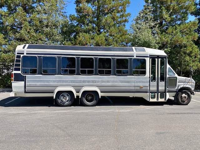 Ford-E350-econoline-1990