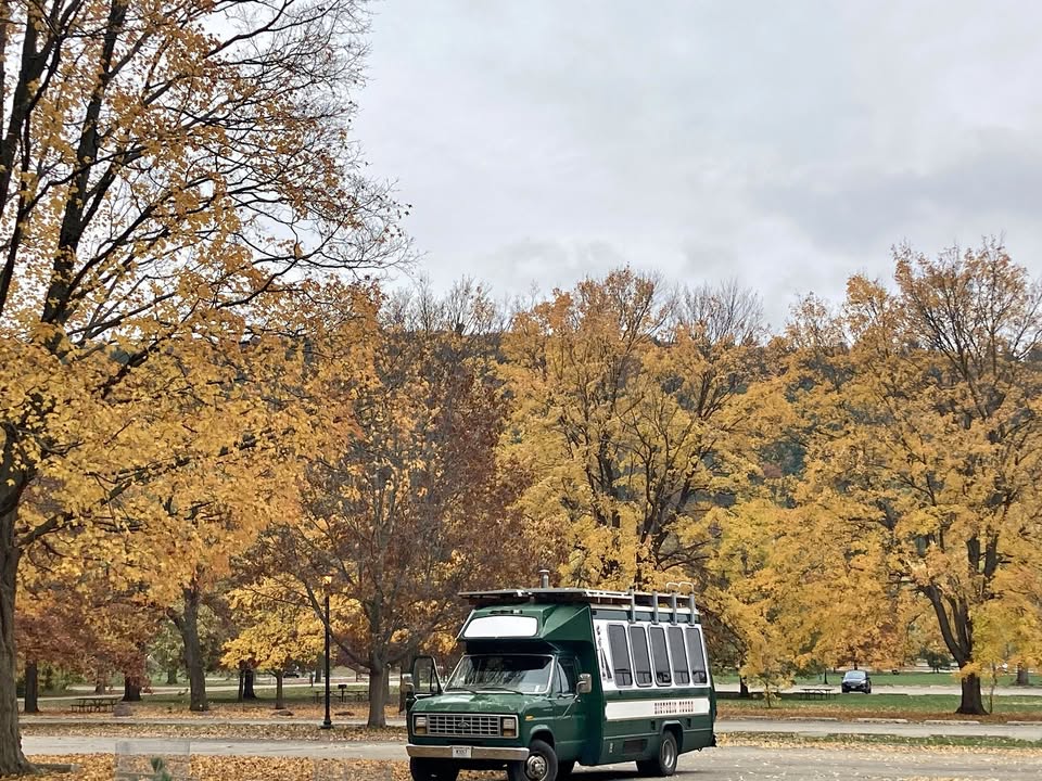 Ford-E350-fully-converted-skoolie-1986