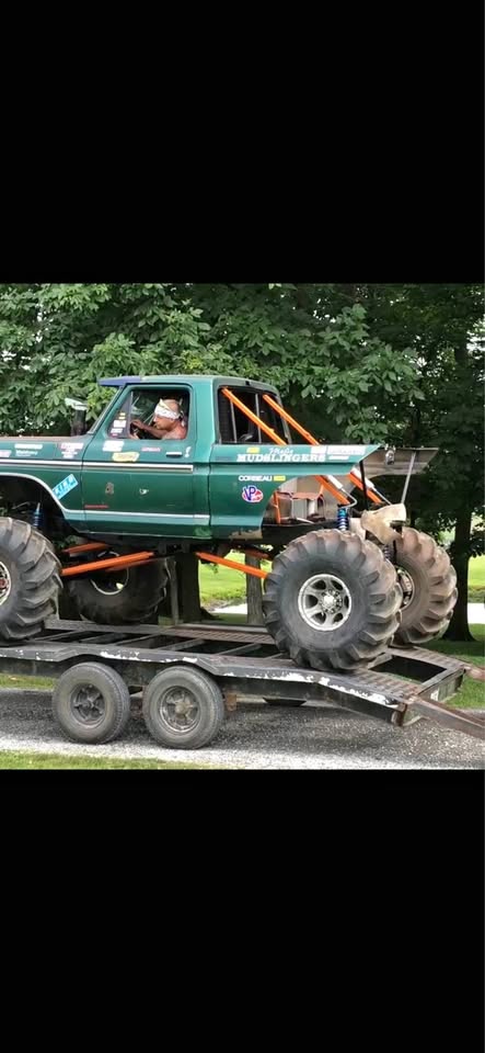 Ford-E350-super-duty-cargo-1978