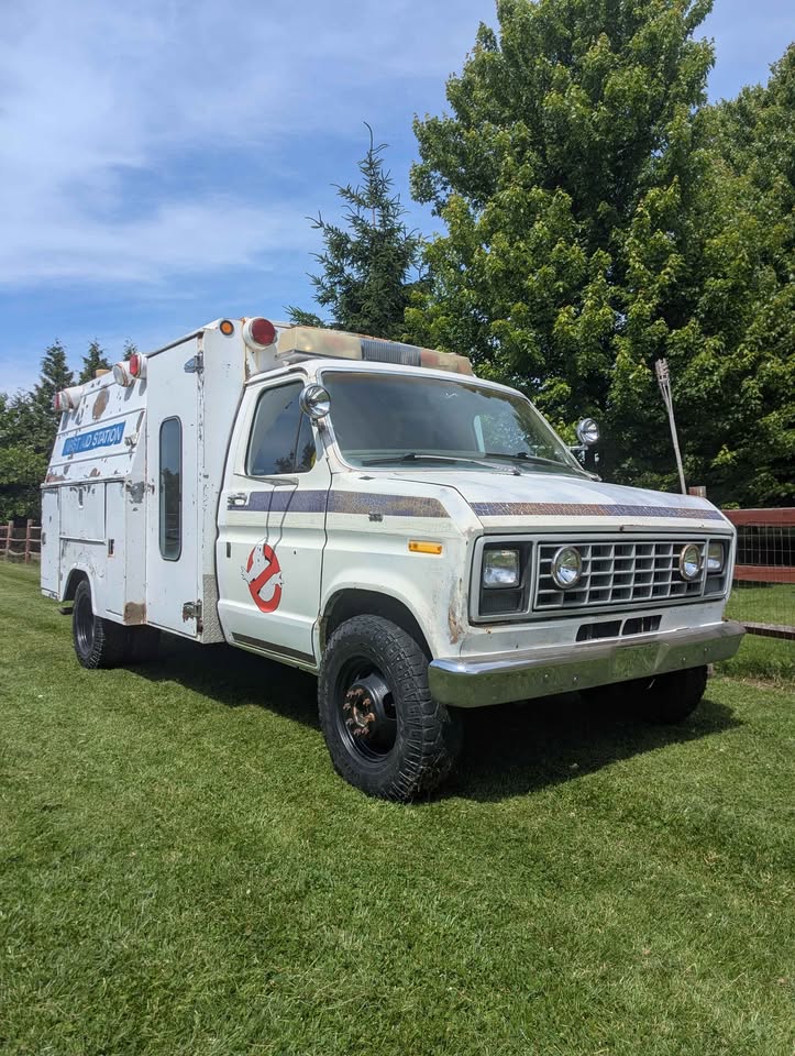 Ford-E350-super-duty-cargo-1979