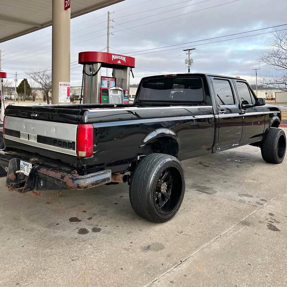 Ford-E350-super-duty-cargo-1995
