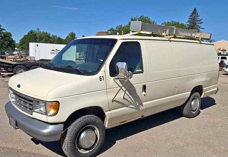 Ford-E350-super-duty-cargo-1995