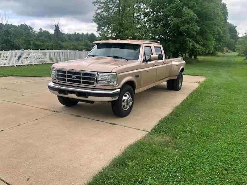 Ford-E350-super-duty-passenger-1996