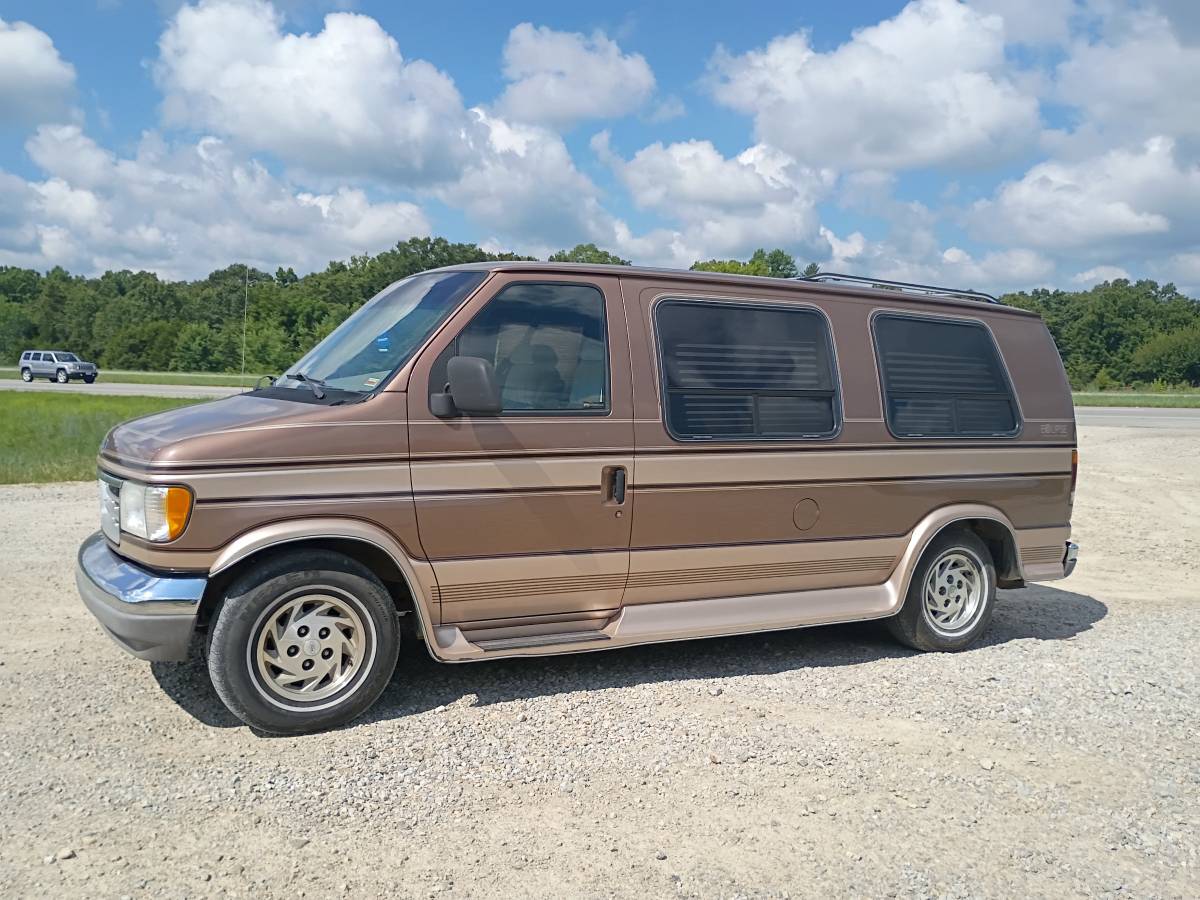 Ford-Econoline-150-1992