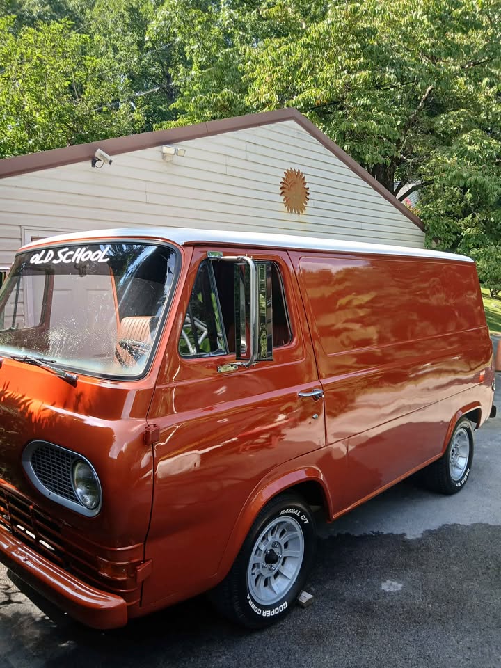 Ford-Econoline-1961