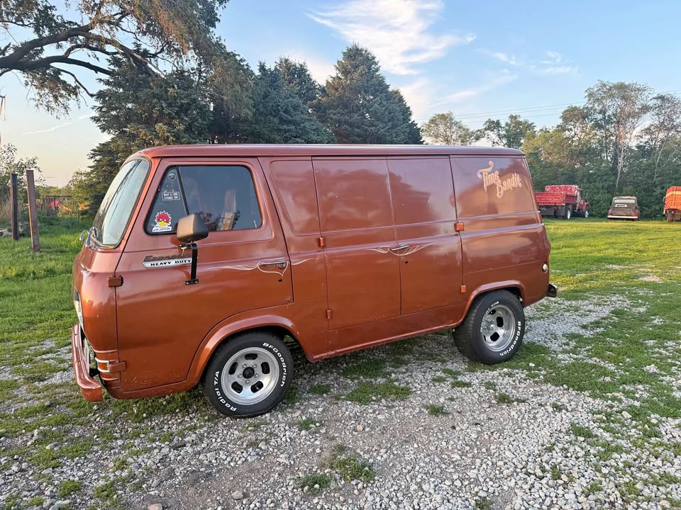 Ford-Econoline-1965