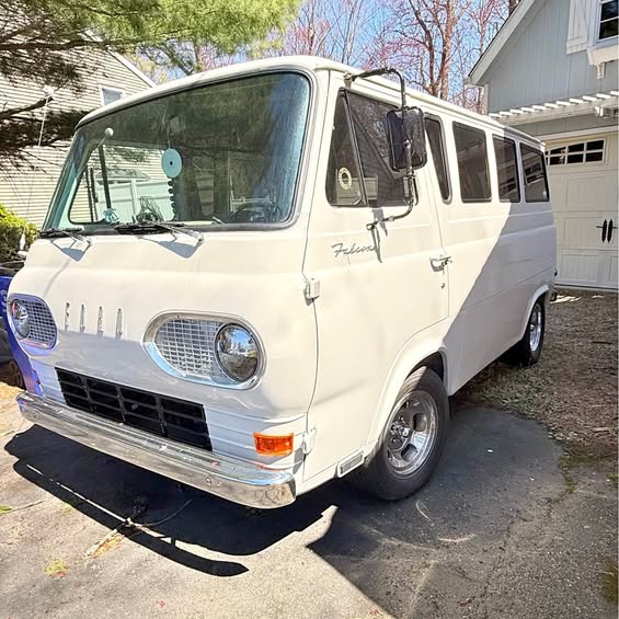 Ford-Econoline-1965