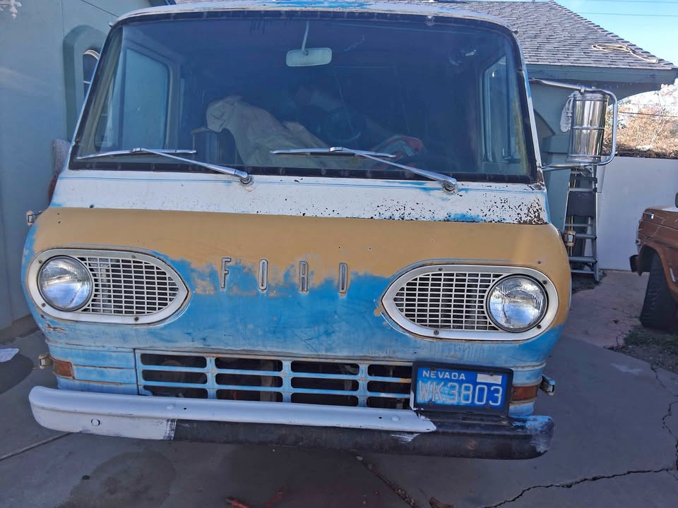 Ford-Econoline-1966