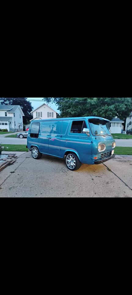 Ford-Econoline-1967
