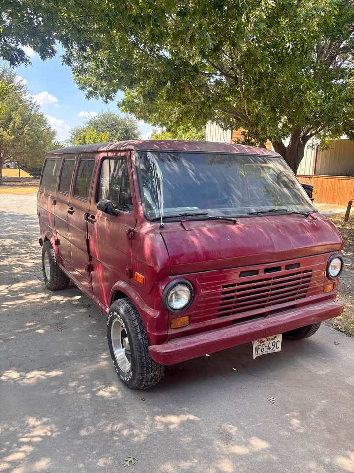 Ford-Econoline-1969