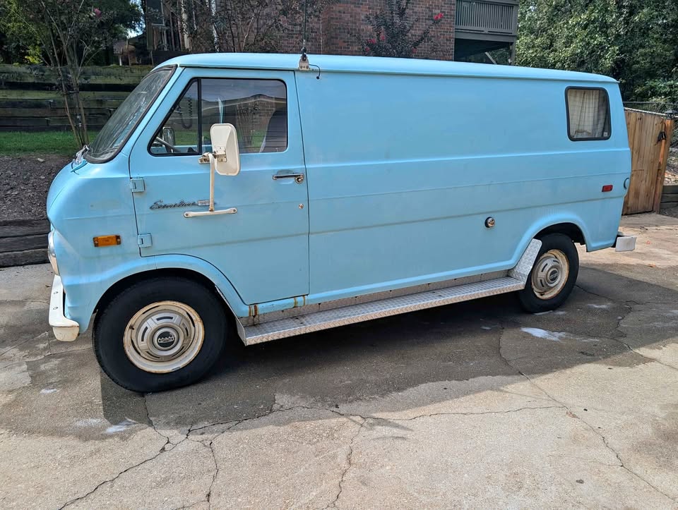 Ford-Econoline-1972