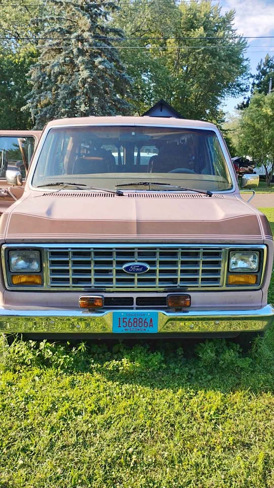 Ford-Econoline-1987