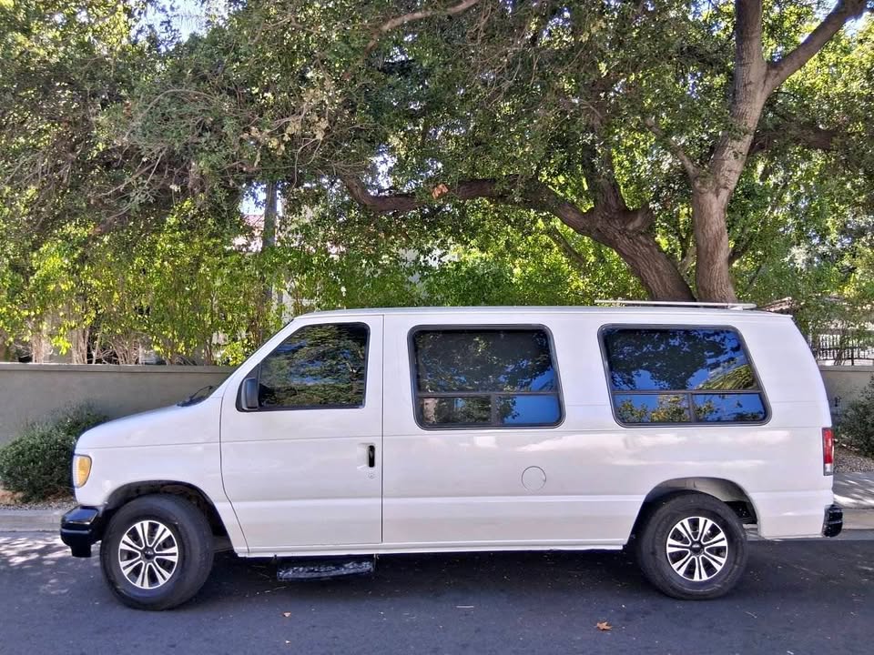 Ford-Econoline-1995