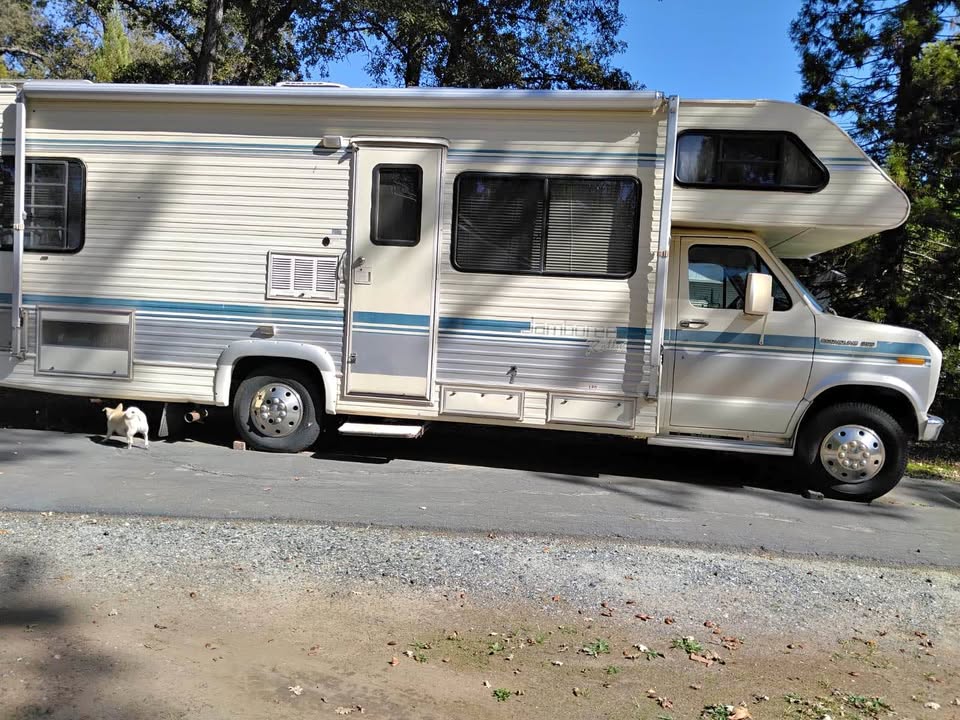 Ford-Econoline-1ton-7.5-liter-1989