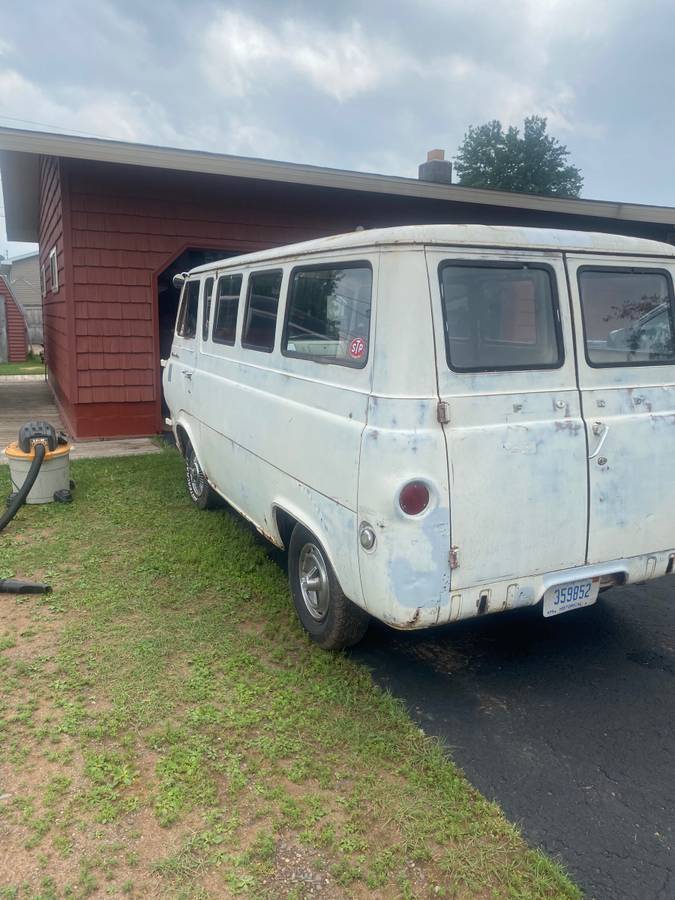 Ford-Econoline-cargo-van-1964