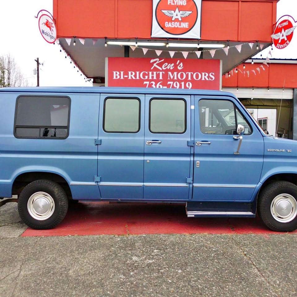 Ford-Econoline-e150-1985