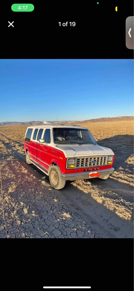 Ford-Econoline-e150-cargo-1990