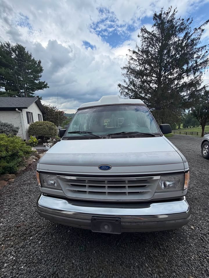 Ford-Econoline-e150-passenger-1992