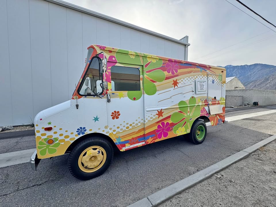 Ford-Econoline-e350-cargo-1974
