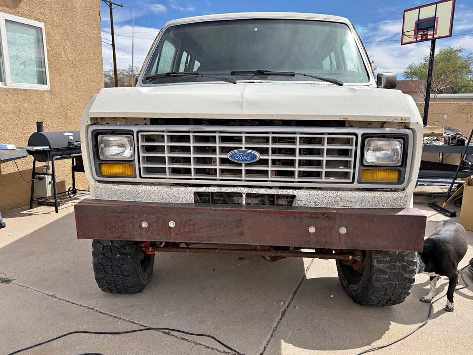 Ford-Econoline-e350-cargo-1989