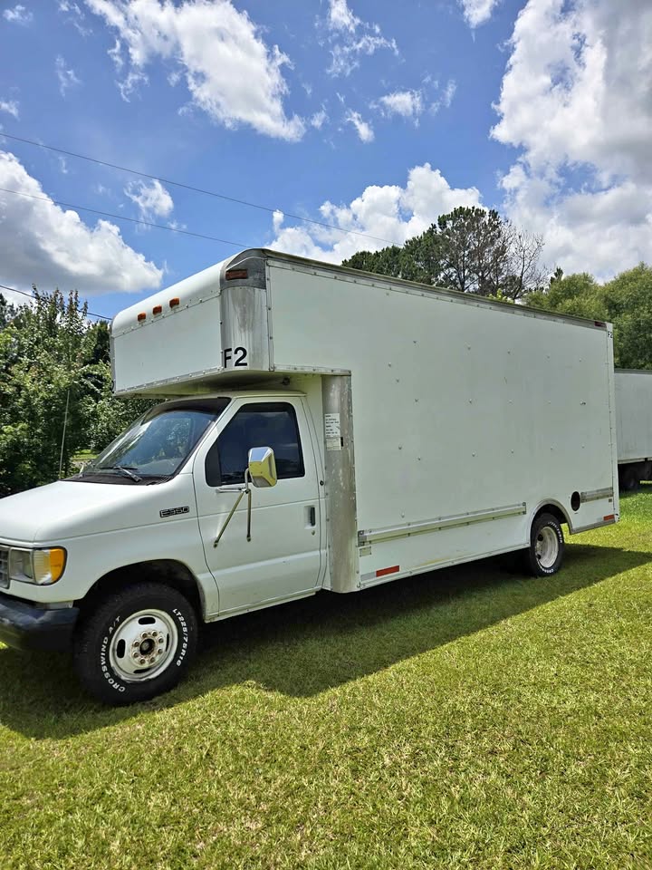 Ford-Econoline-e350-cargo-1993