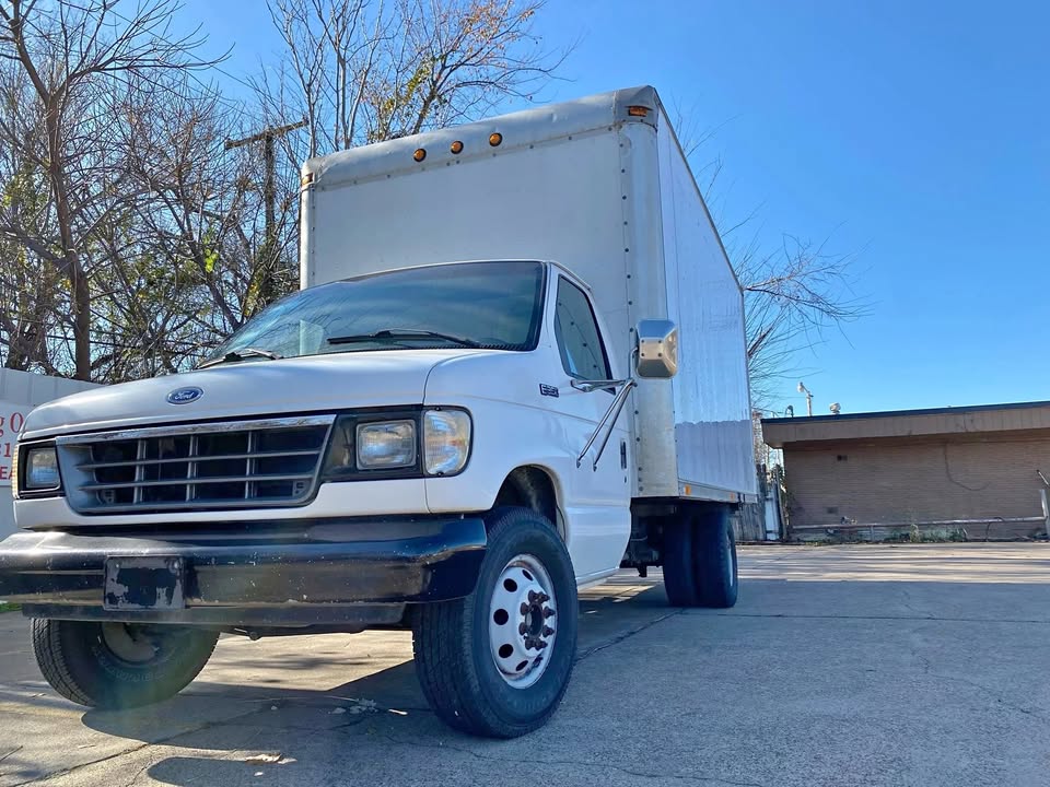 Ford-Econoline-e350-cargo-1995