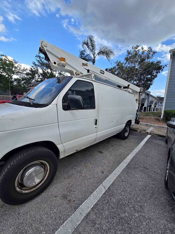 Ford-Econoline-e350-cargo-1995