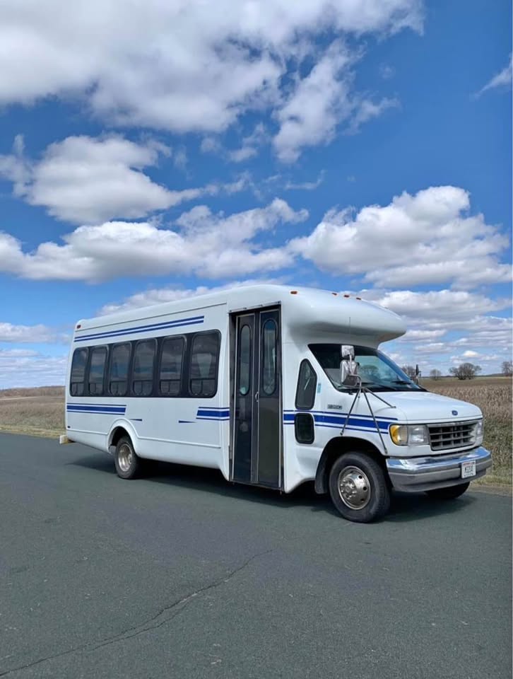 Ford-Econoline-e350-cargo-1995