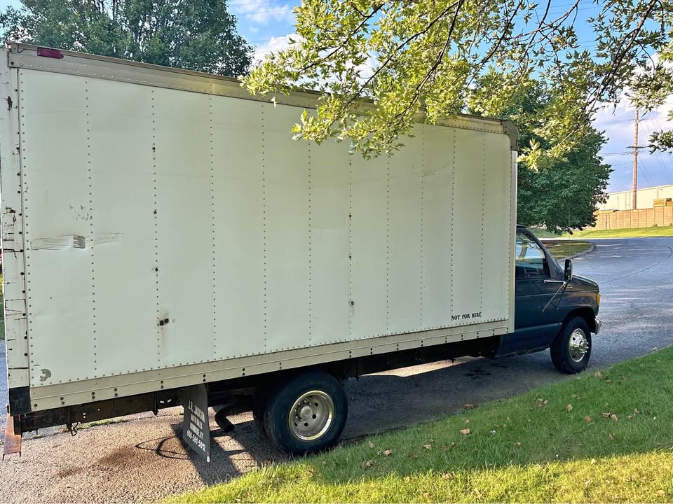 Ford-Econoline-e350-super-duty-cargo-1996