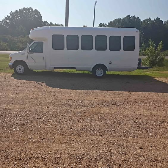 Ford-Econoline-e350-super-duty-passenger-1995