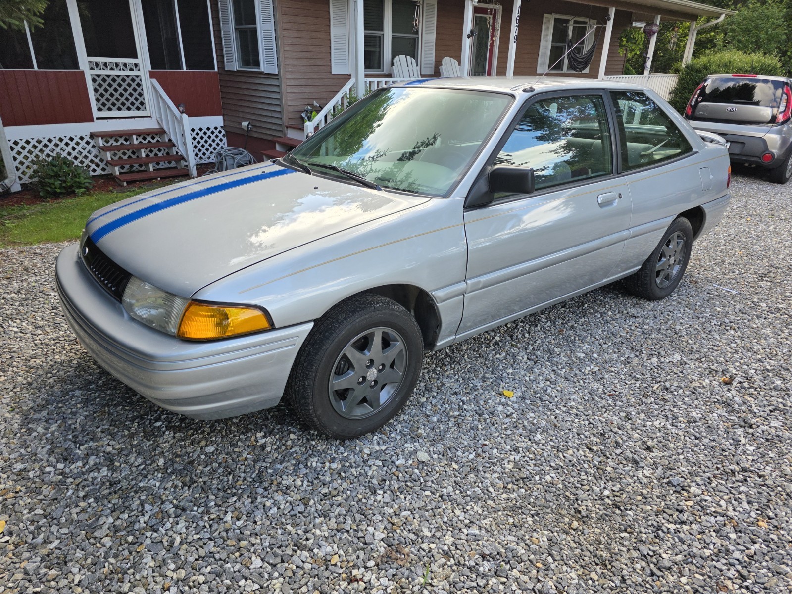 Ford-Escort-1996-Hatchback-Gray