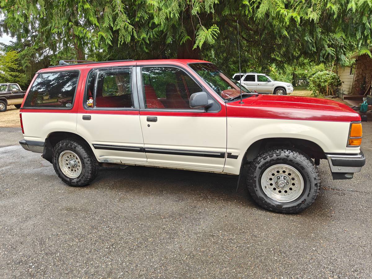Ford-Explorer-1991-Red