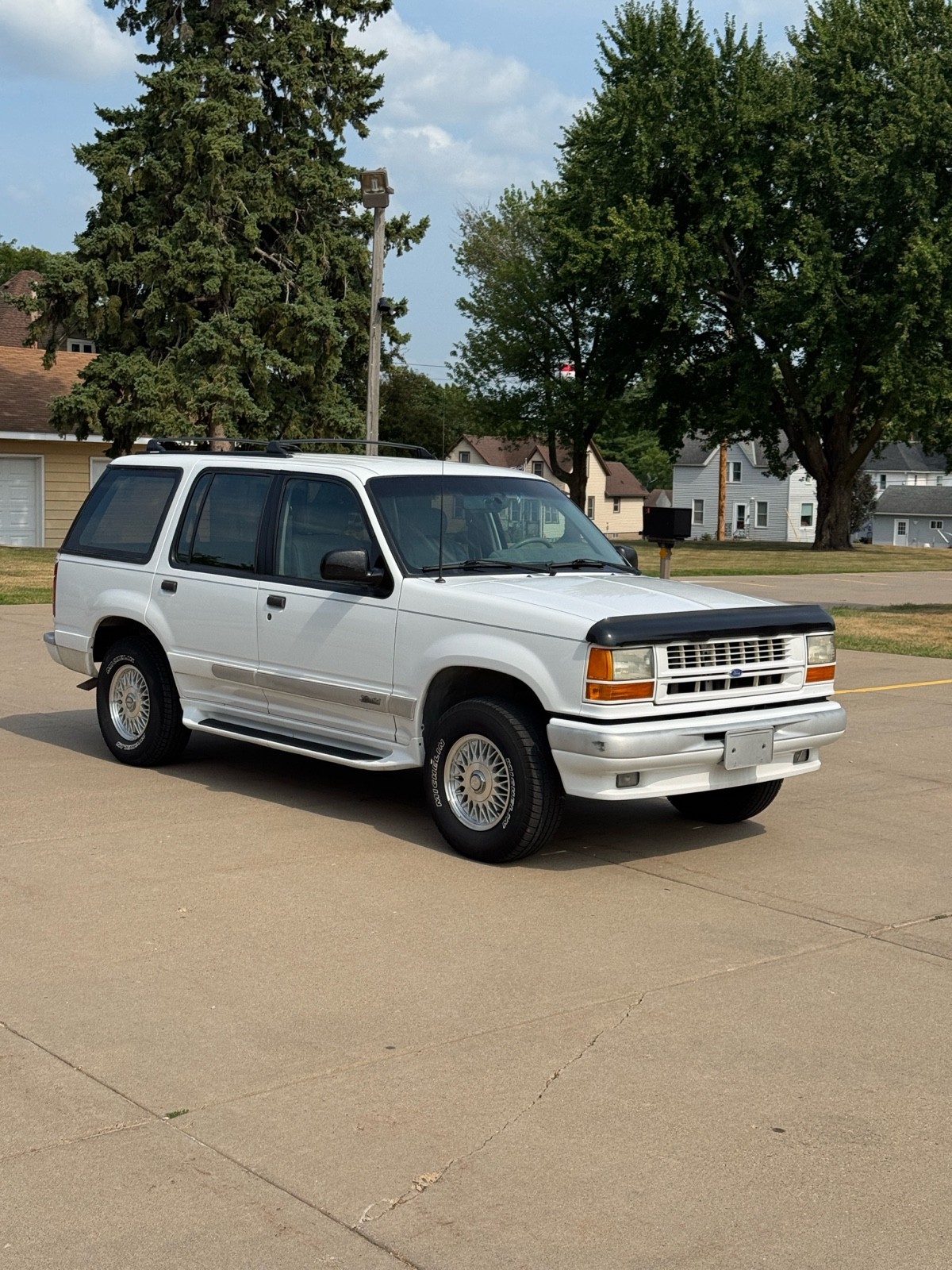 Ford-Explorer-1994
