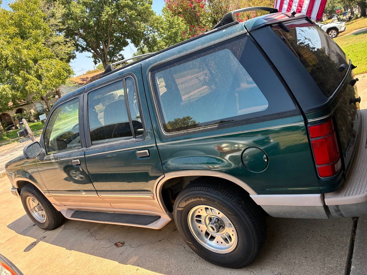 Ford-Explorer-eddie-bauer-1994-Green
