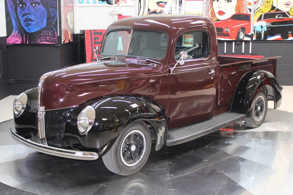 Ford-F-100-1940-Pick-Up-Black