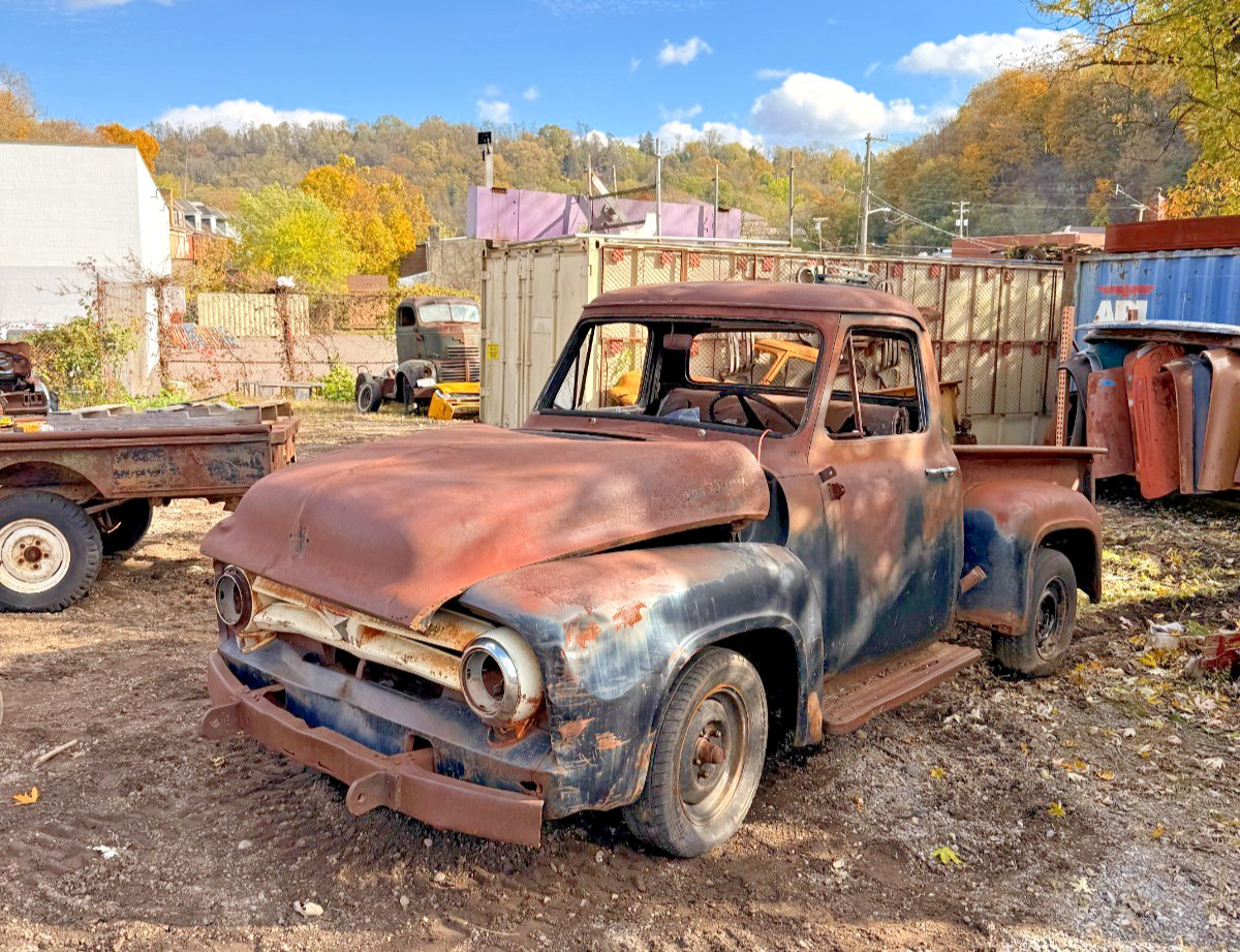 Ford-F-100-1953-Standard-Cab-Pickup-Black