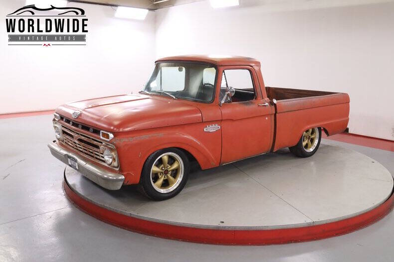 Ford-F-100-1966-Red-BlackRed
