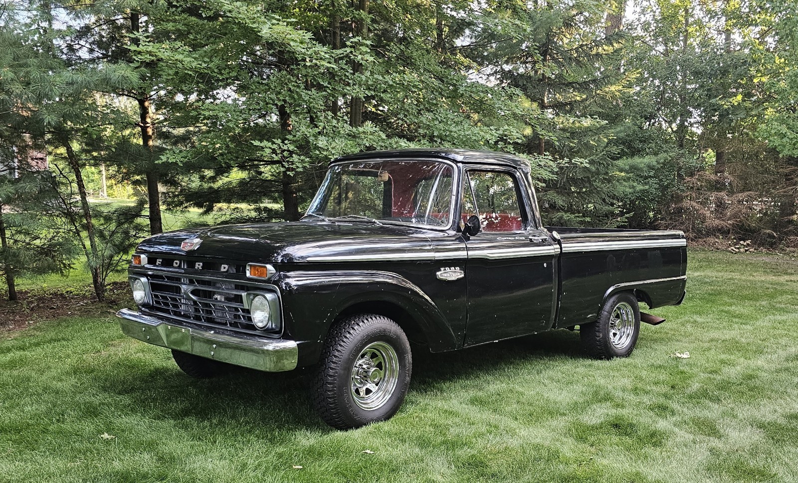 Ford-F-100-1966-Standard-Cab-Pickup-Red