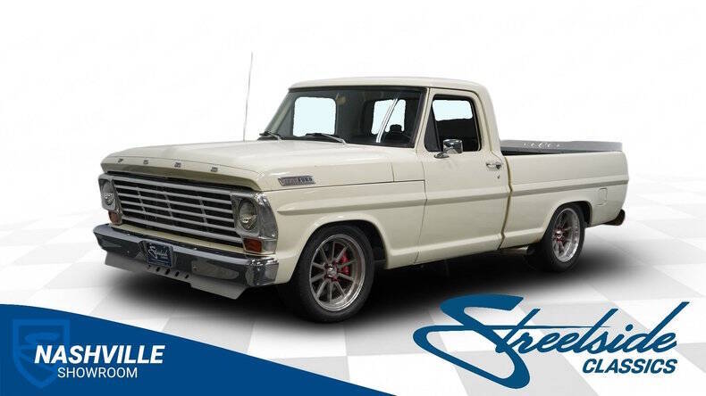 Ford-F-100-1967-White-Black