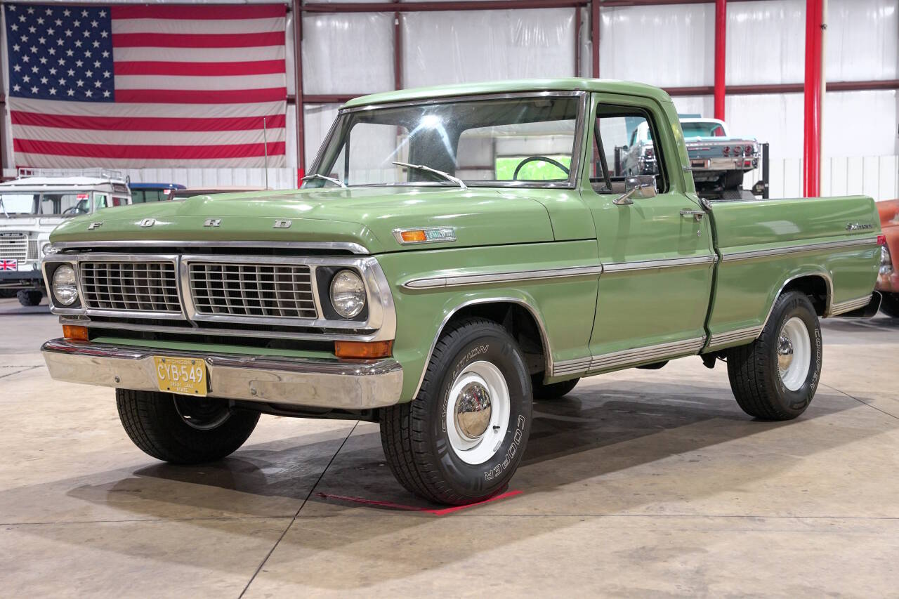 Ford-F-100-1970-Green-Tan