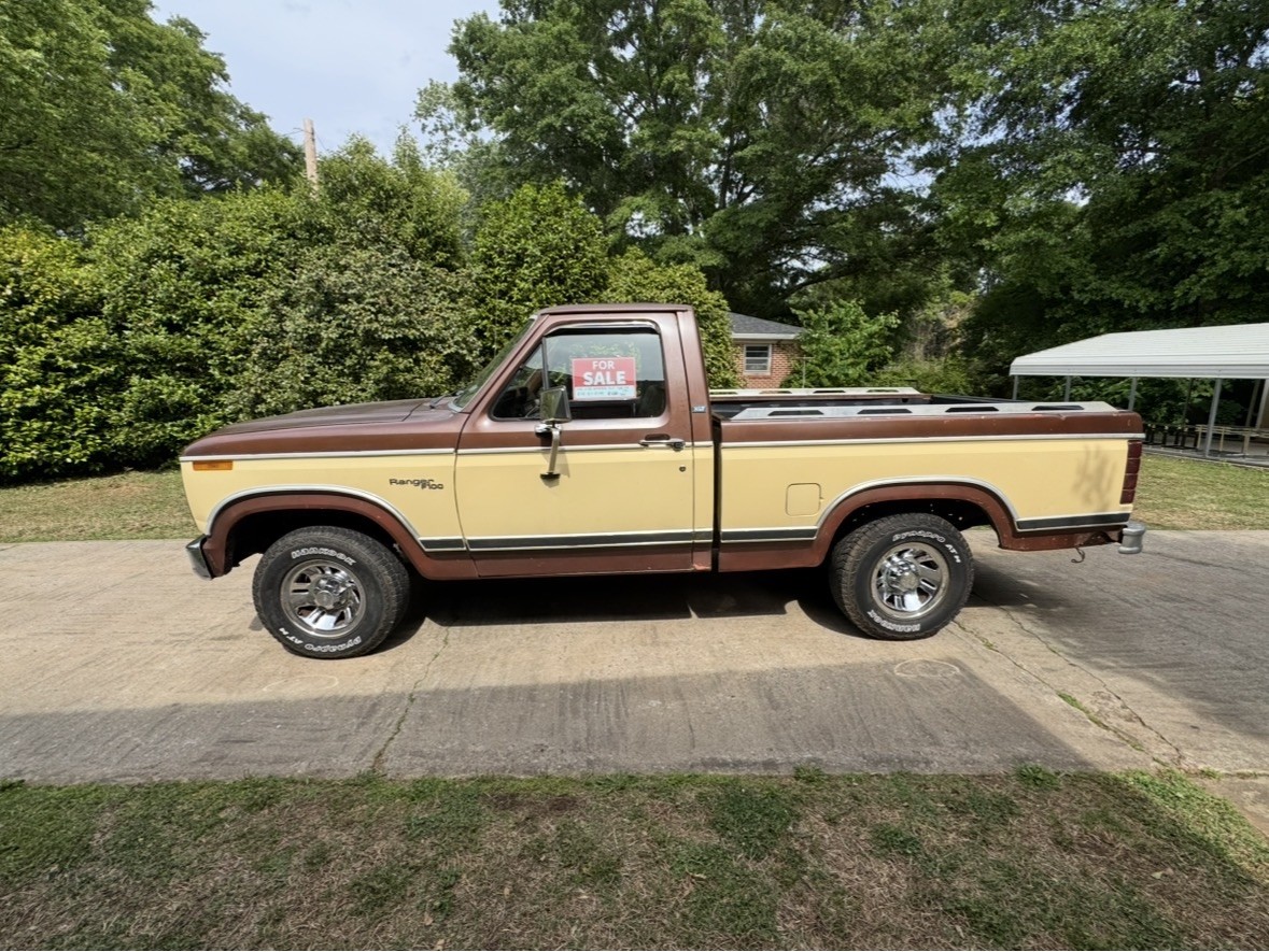 Ford-F-100-1981-Standard-Cab-Pickup Ford F-100 1981