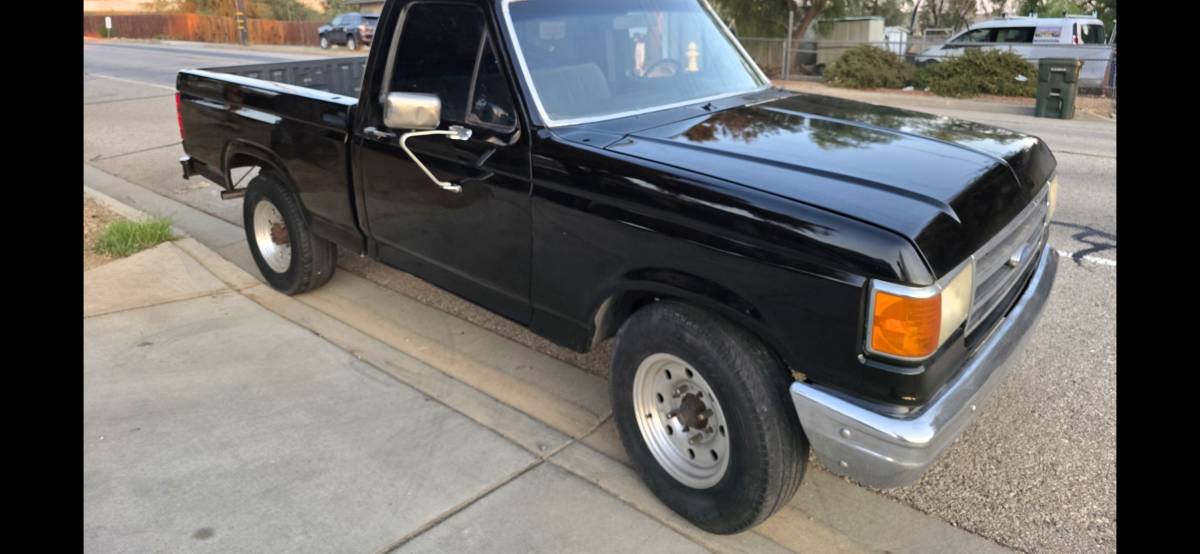 Ford-F-150-1980-Black