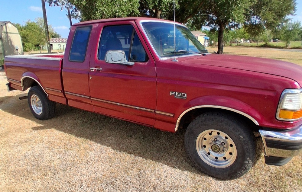 Ford-F-150-1995-Extended-Cab-Pickup-Gray