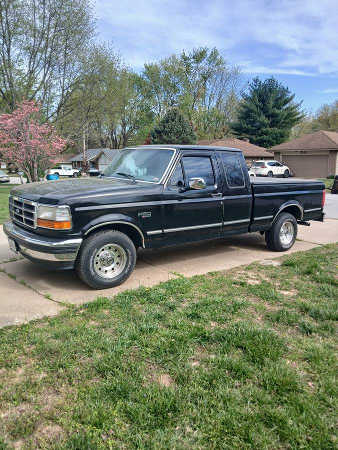 Ford-F-150-extended-cab-1995-black