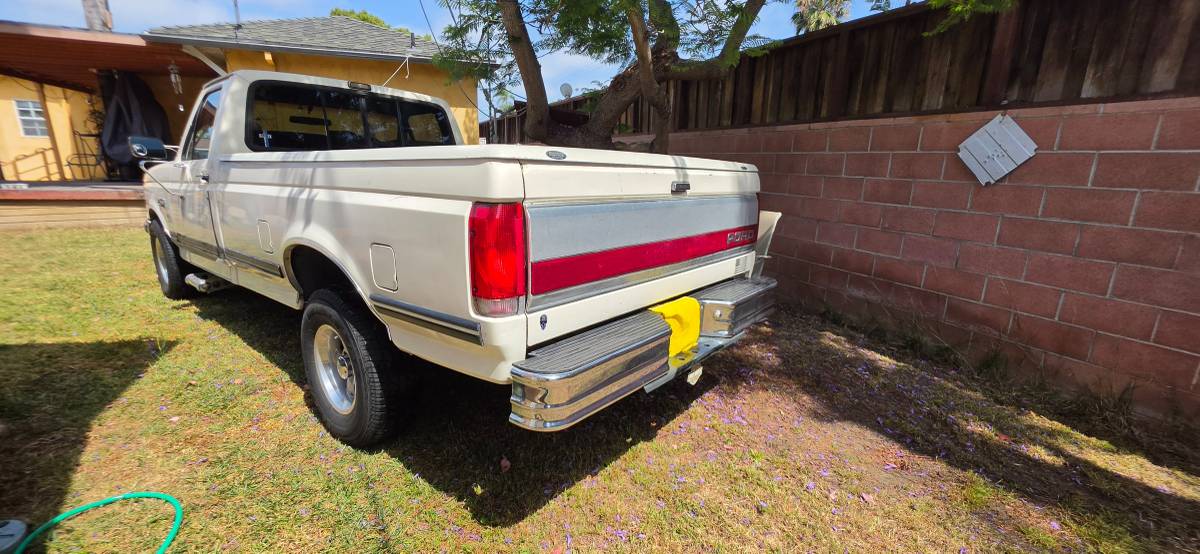 Ford-F-150-lariat-1989-white