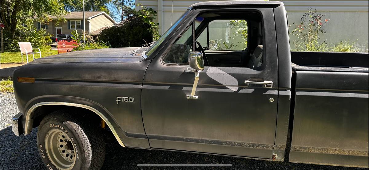 Ford-F-150-xlt-1985-green