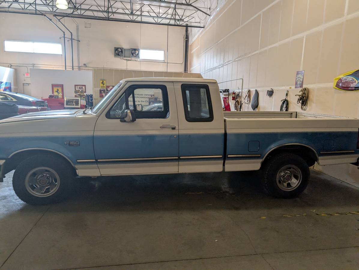 Ford-F-150-xlt-1992-white