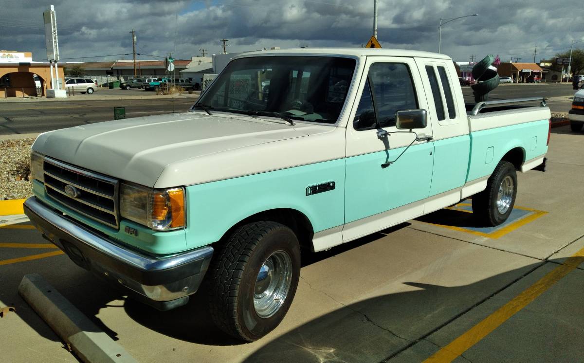 Ford-F-150-xlt-extended-cab-1990